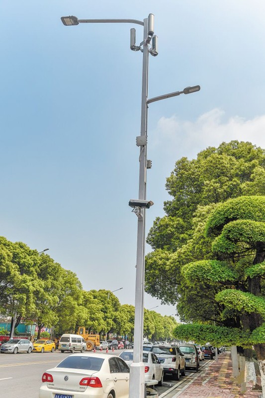 湖南首條(tiao)“智慧(hui)炤明路”亮相長沙隆平高科技園